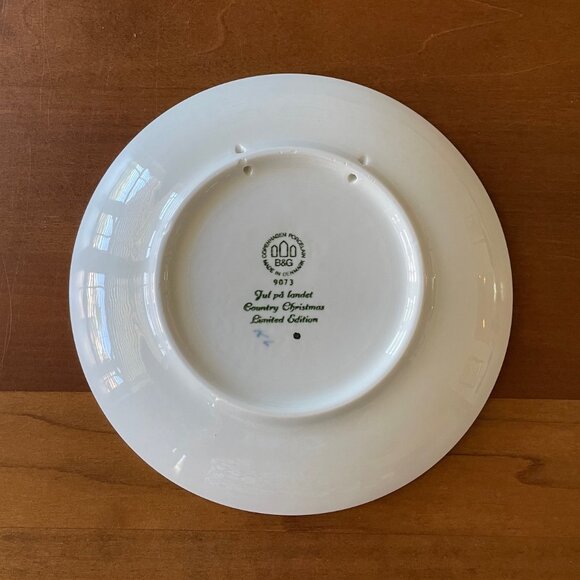 1973 Bing & Grondahl Copenhagen Porcelain Christmas Plate - Country Christmas - Picture 2 of 3
